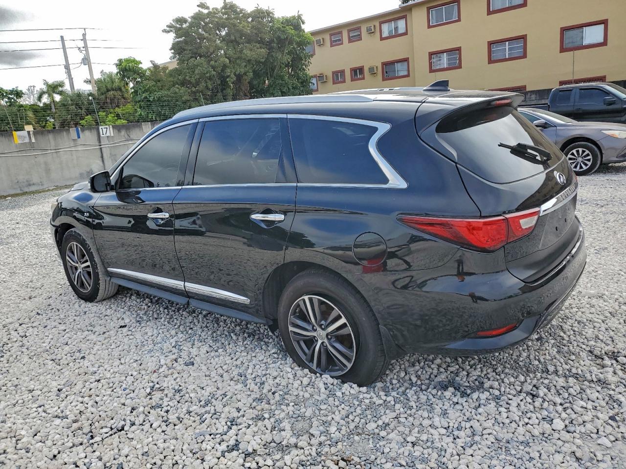 INFINITI Qx Image 13