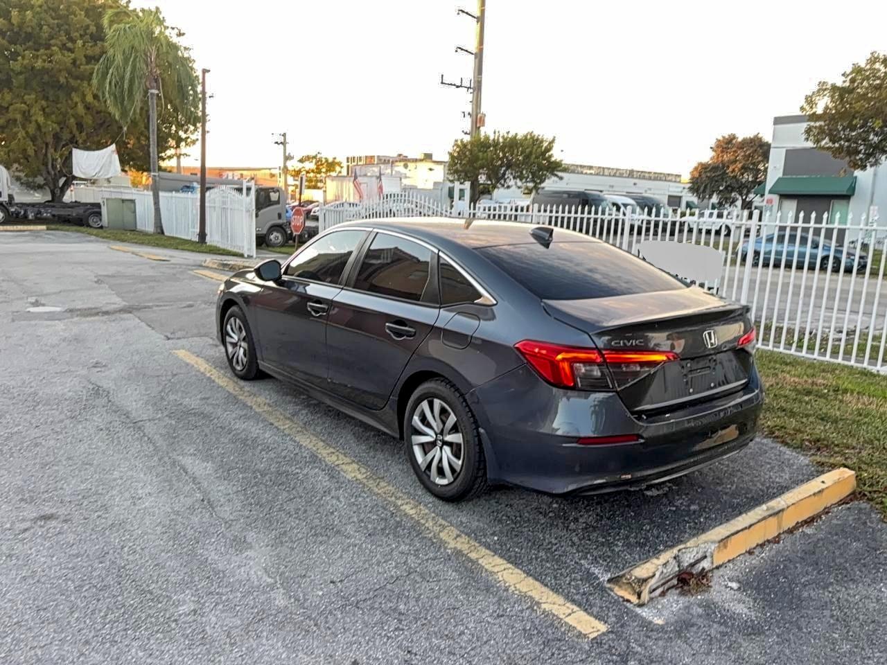 Honda Civic Lx Image 6