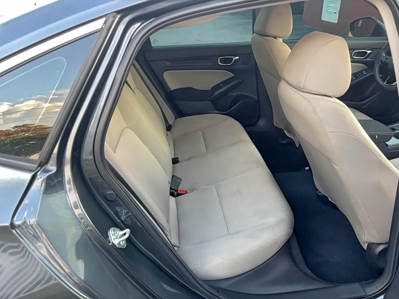 Honda Civic Lx Image 10