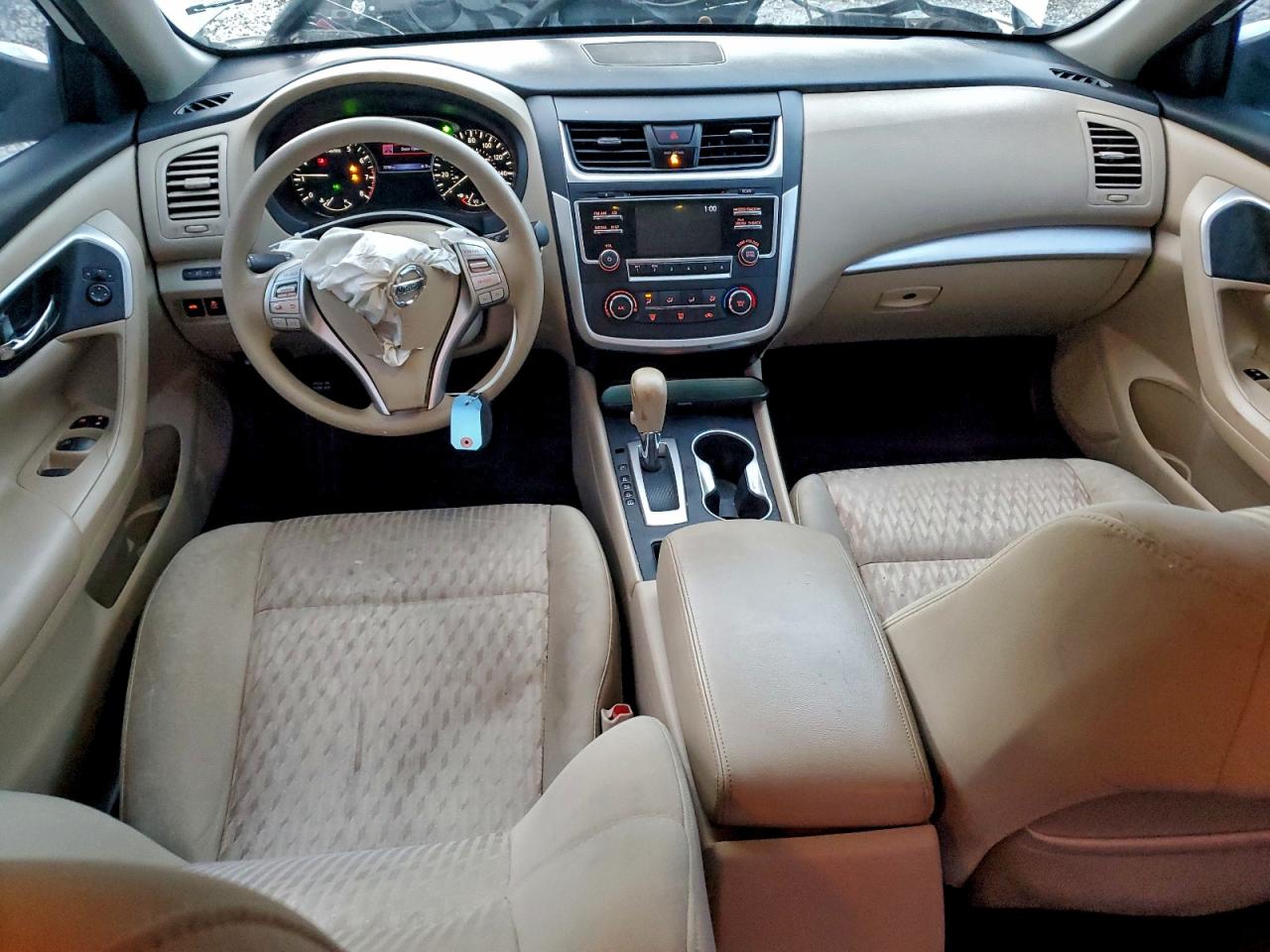 Nissan Altima 2.5 Image 4