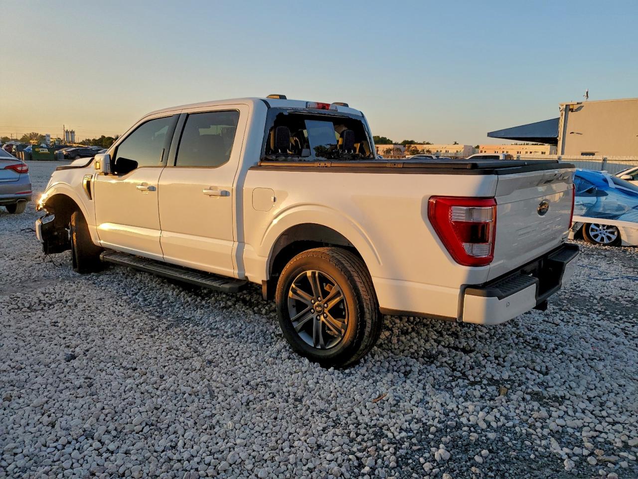 Ford F-150 Supercrew Image 4