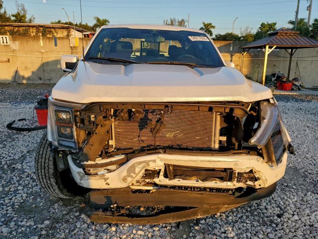 Ford F-150 Supercrew Image 3