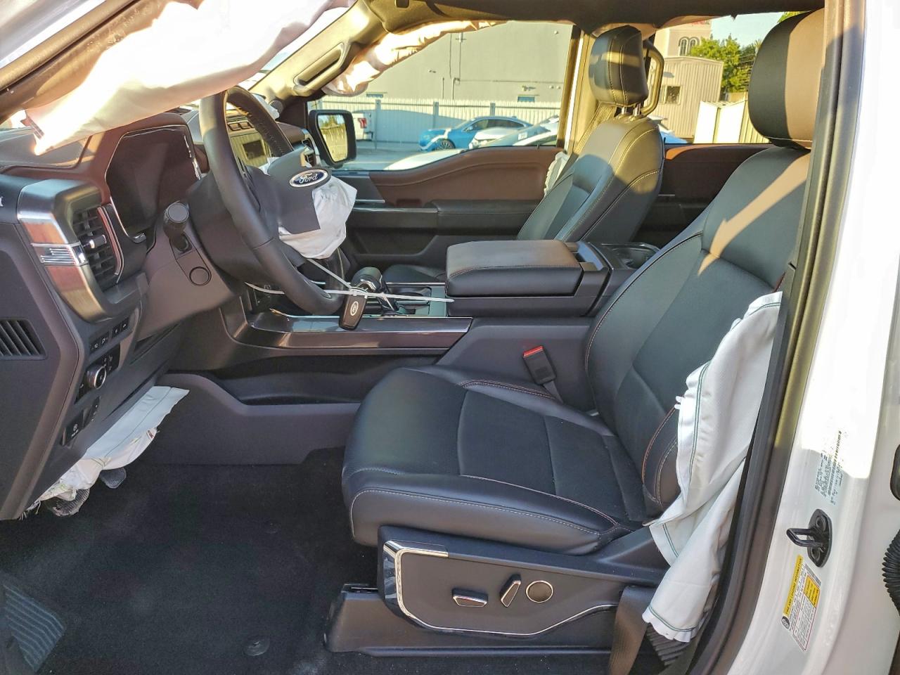 Ford F-150 Supercrew Image 10