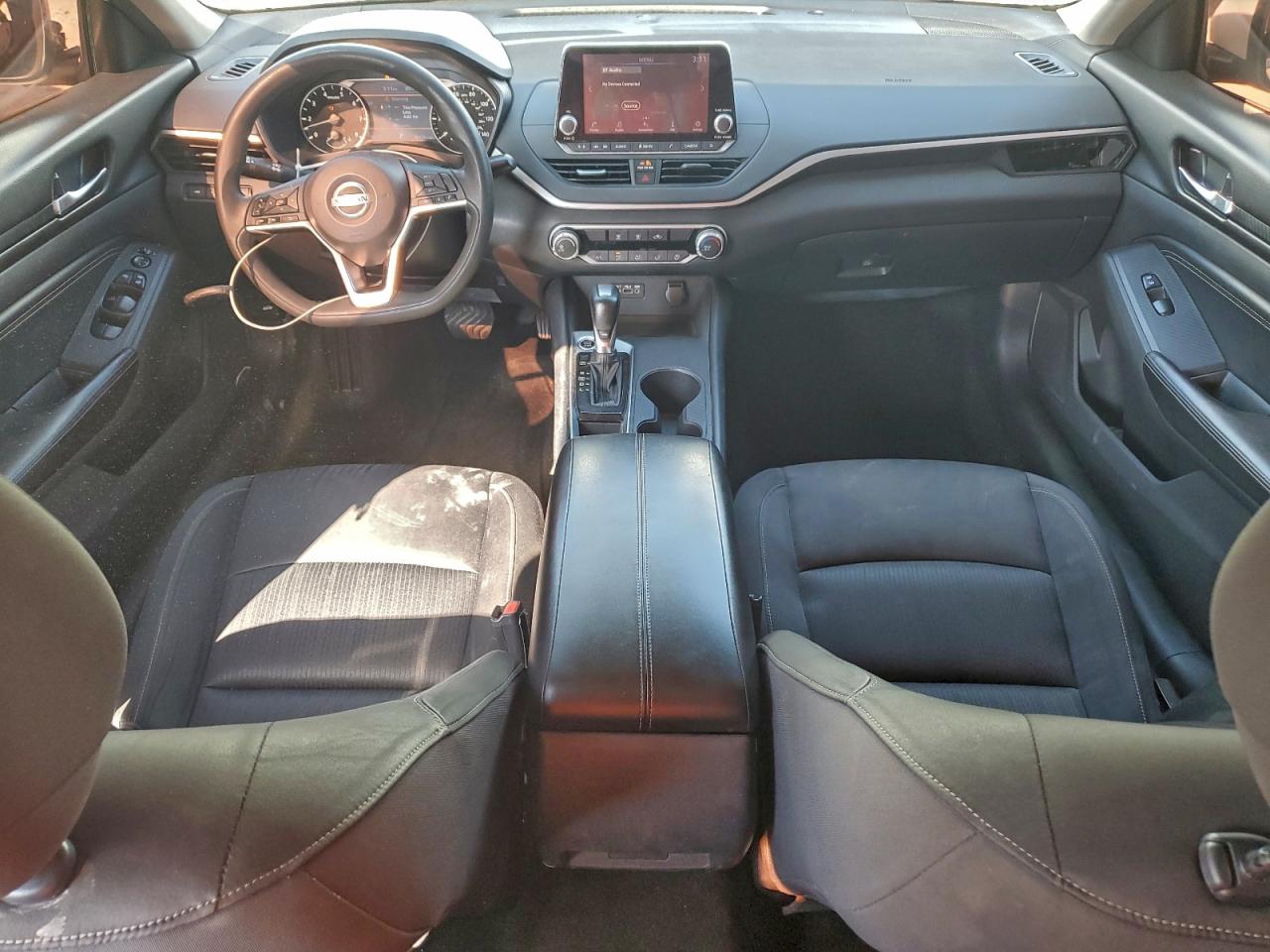 Nissan Altima S Image 7