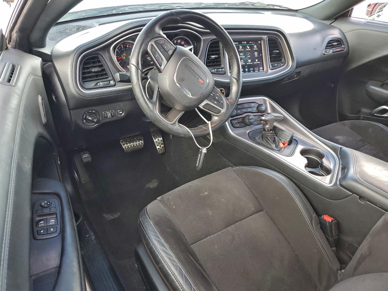 Dodge Challenger R/t Scat Pack Image 5