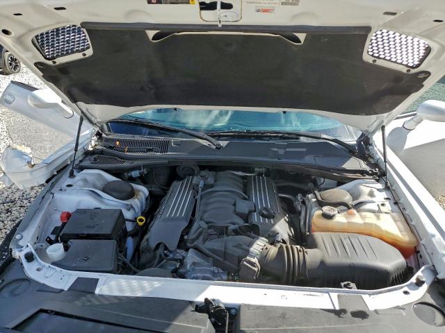 Dodge Challenger R/t Scat Pack Image 10