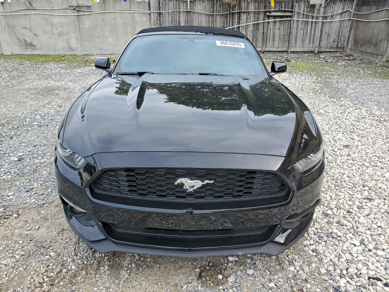 Ford Mustang Image 11