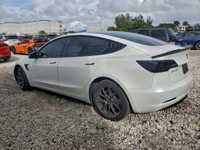 Tesla Model 3 Image 8