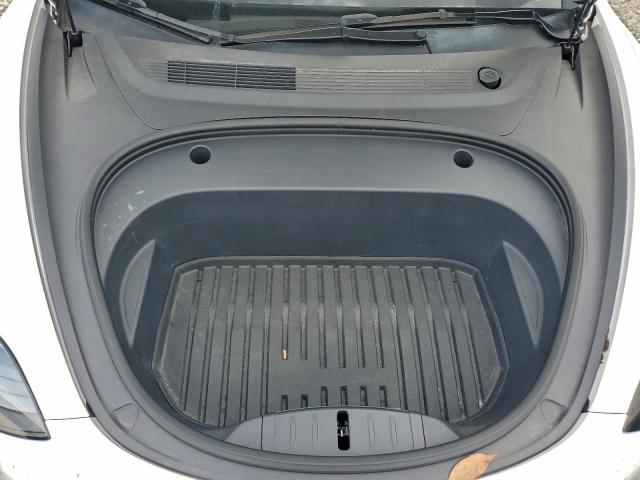 Tesla Model 3 Image 10