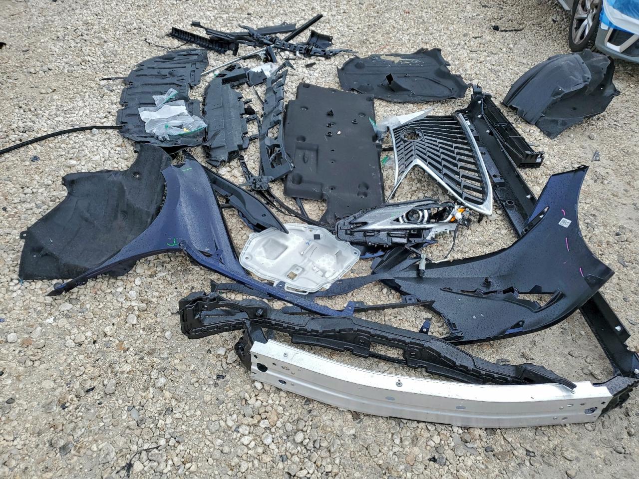 Lexus Es 300h Base Image 8