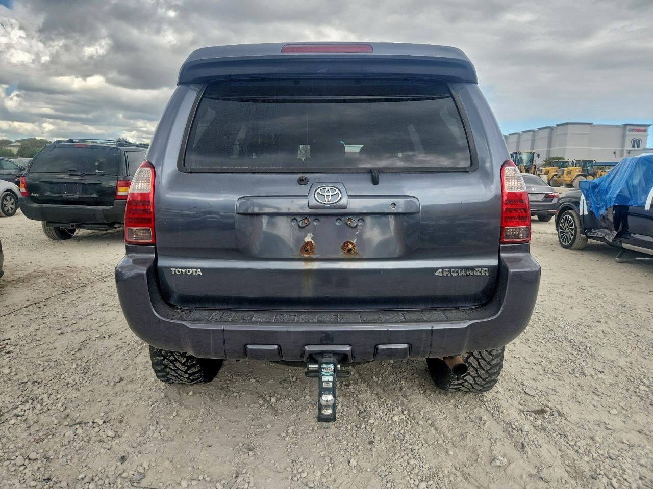 Toyota 4Runner Limited Image 10