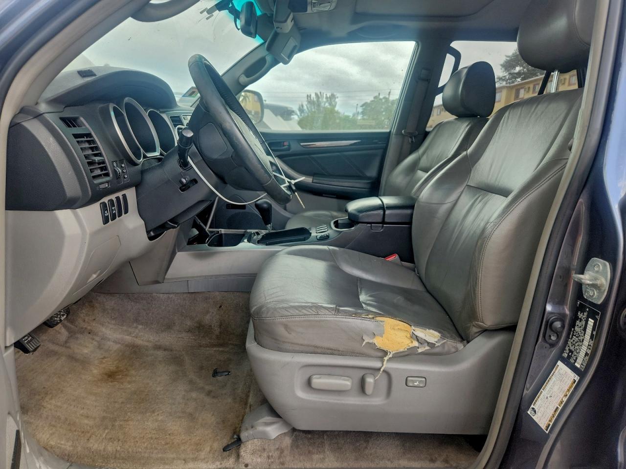 Toyota 4Runner Limited Image 4