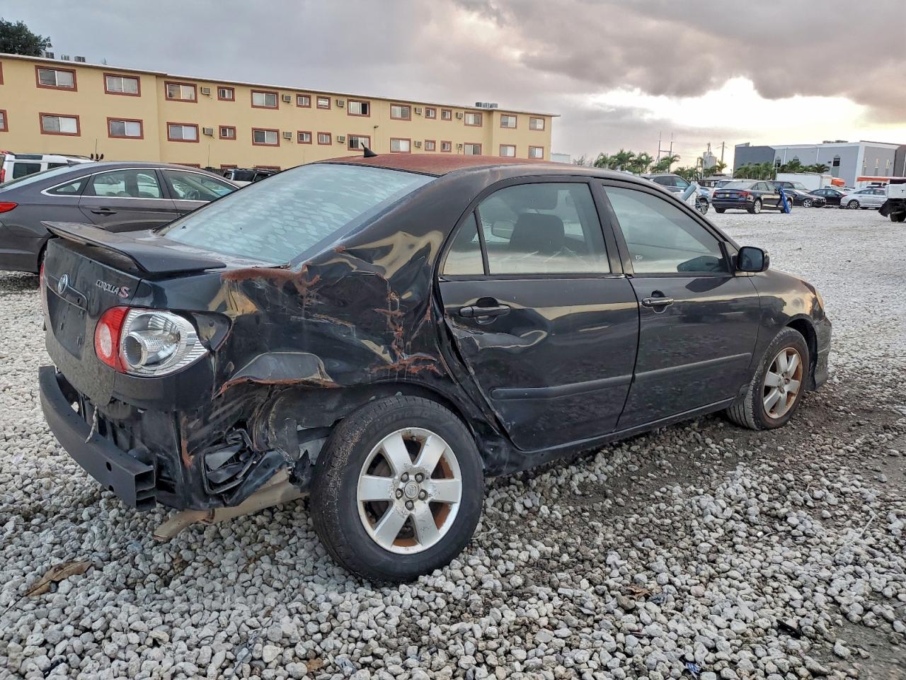 Toyota Corolla Ce Image 4