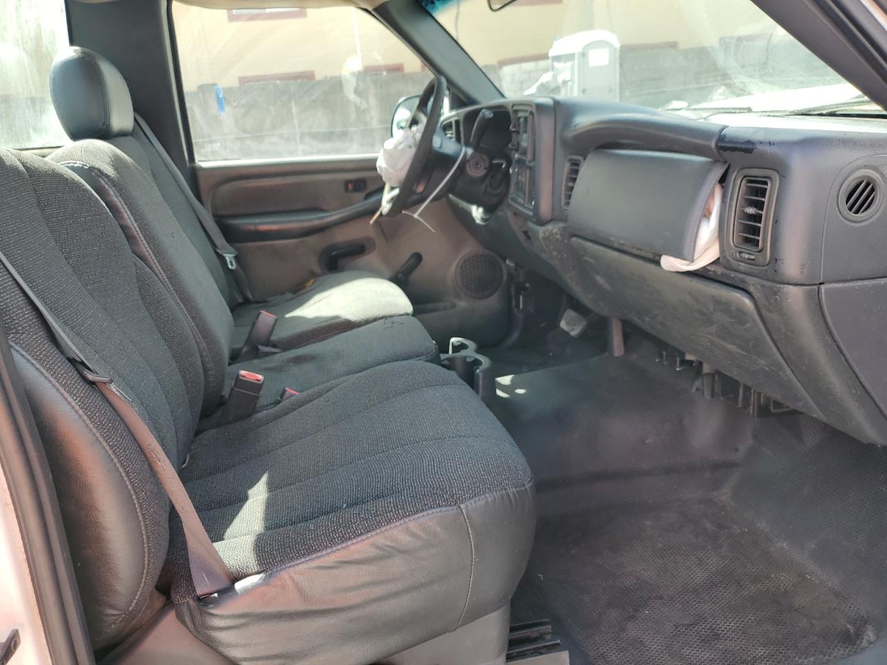 Chevrolet Silverado C1500 Image 9