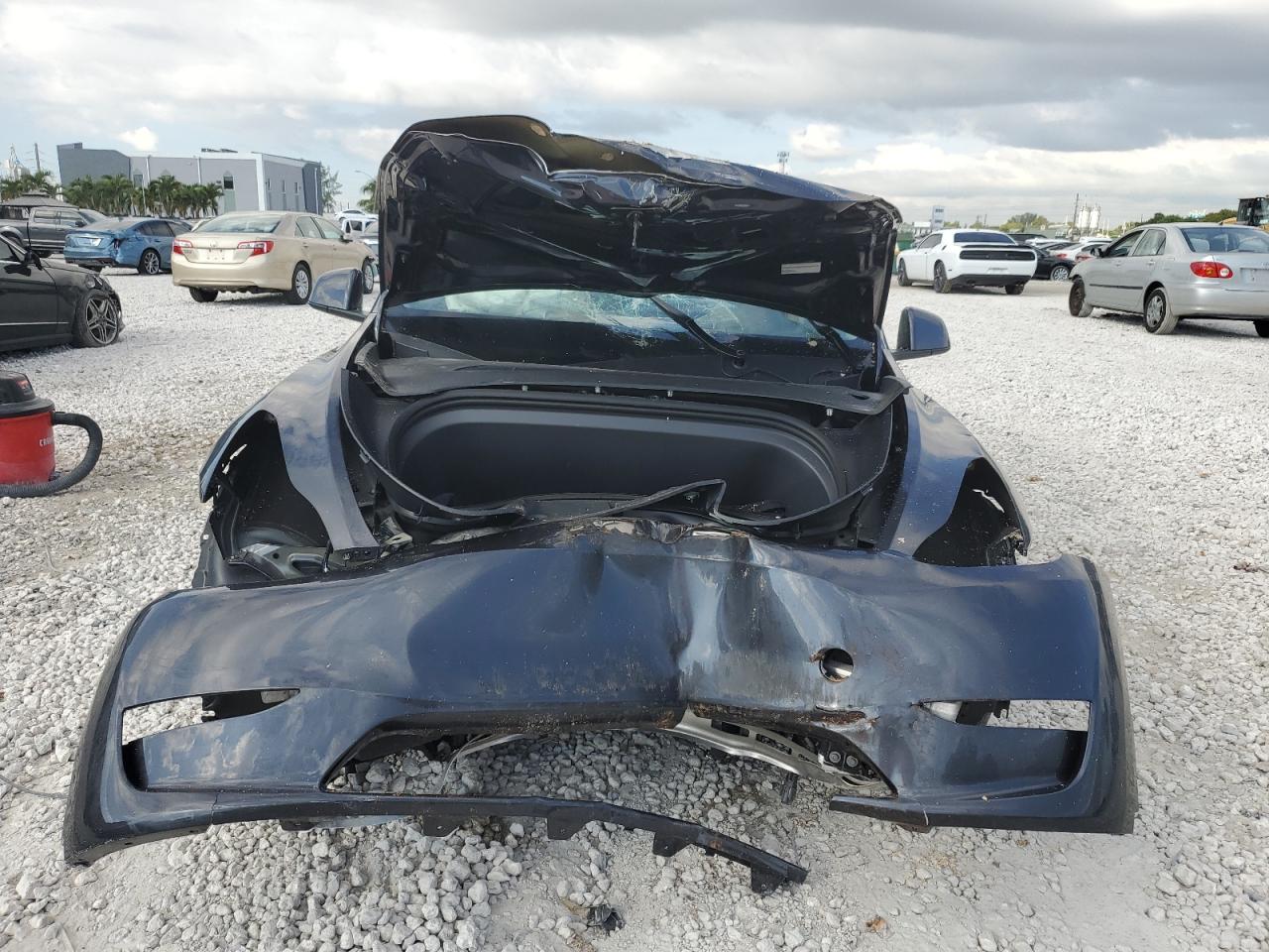 Tesla Model Y Image 11