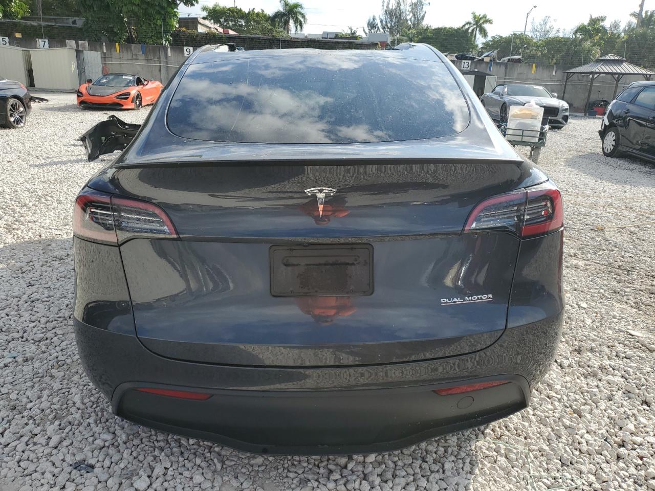 Tesla Model Y Image 5