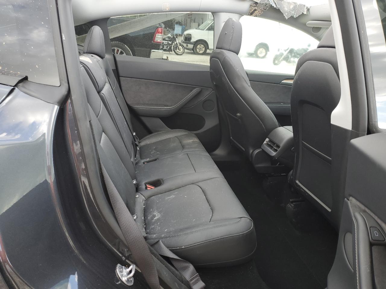 Tesla Model Y Image 8