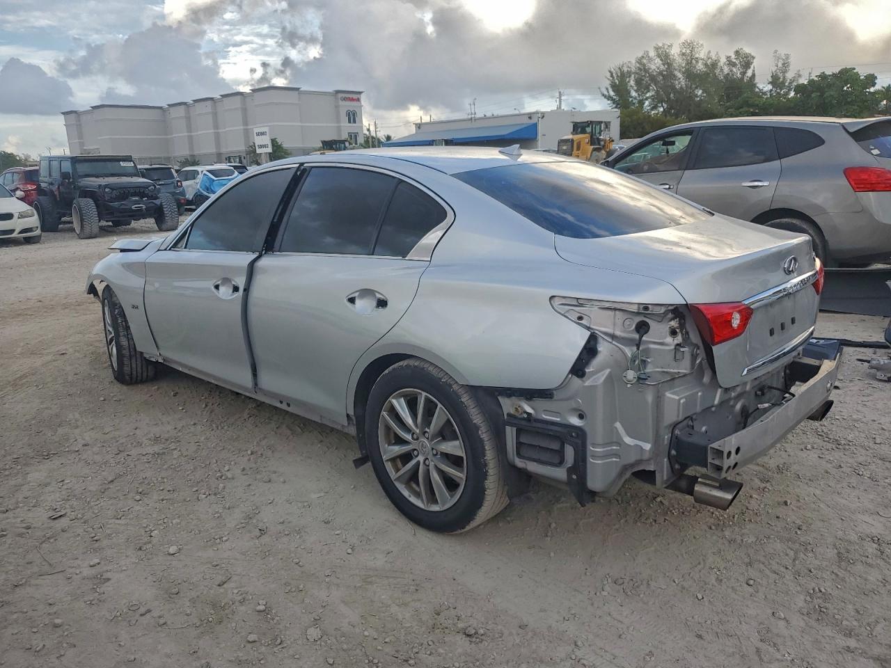 INFINITI Q50 Premium Image 13