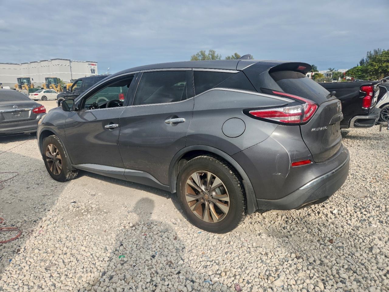 Nissan Murano S Image 8
