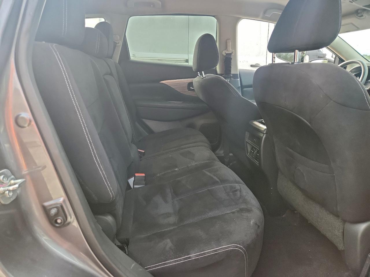 Nissan Murano S Image 6