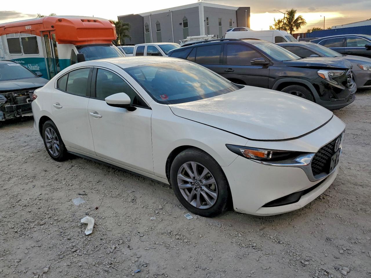 Mazda 3 Image 9