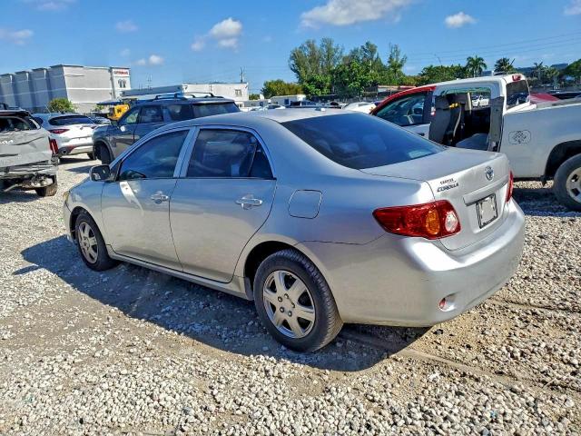 Toyota Corolla Base Image 2