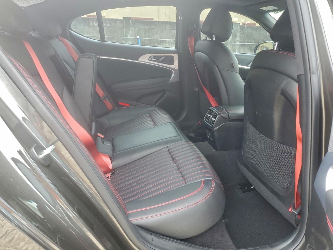 Genesis G70 Base Base Image 10
