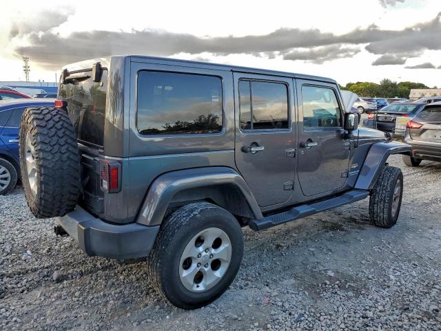 Jeep Wrangler Sahara Image 8