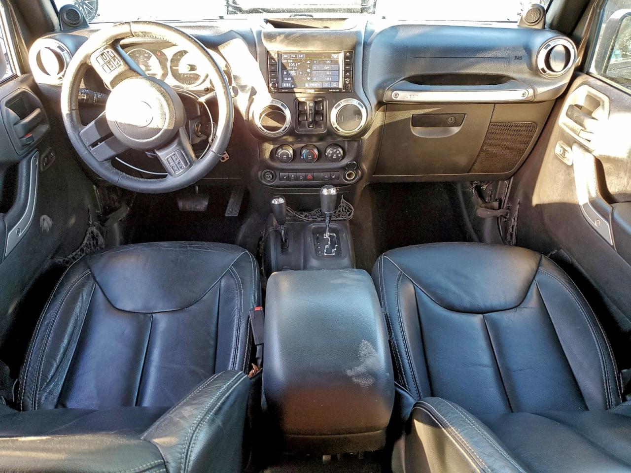 Jeep Wrangler Sahara Image 9