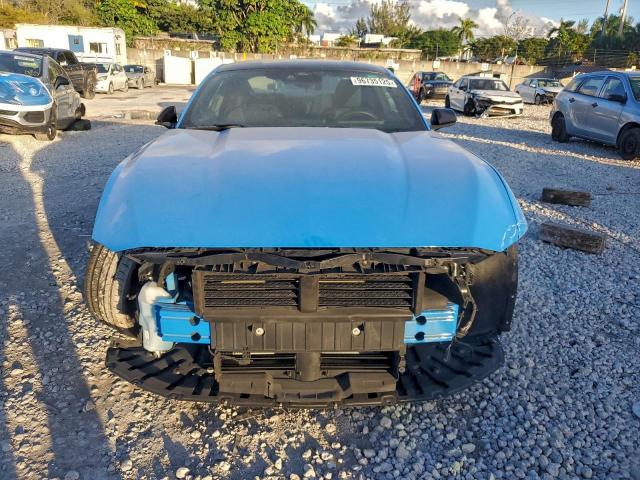 Ford Mustang Image 4