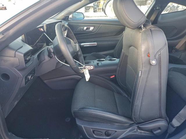 Ford Mustang Image 2