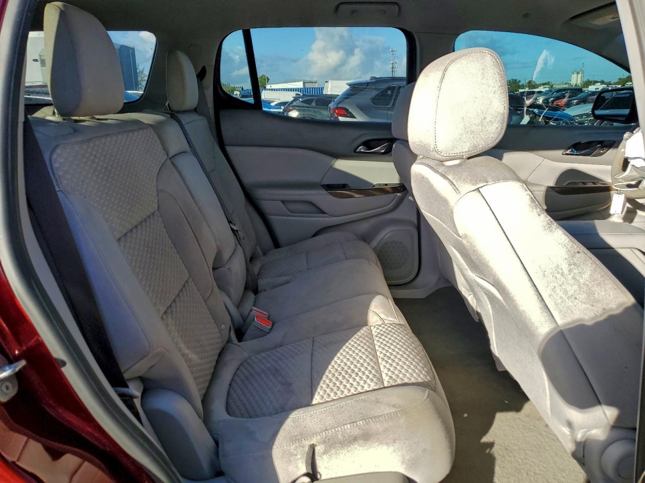 GMC Acadia Sle Image 11