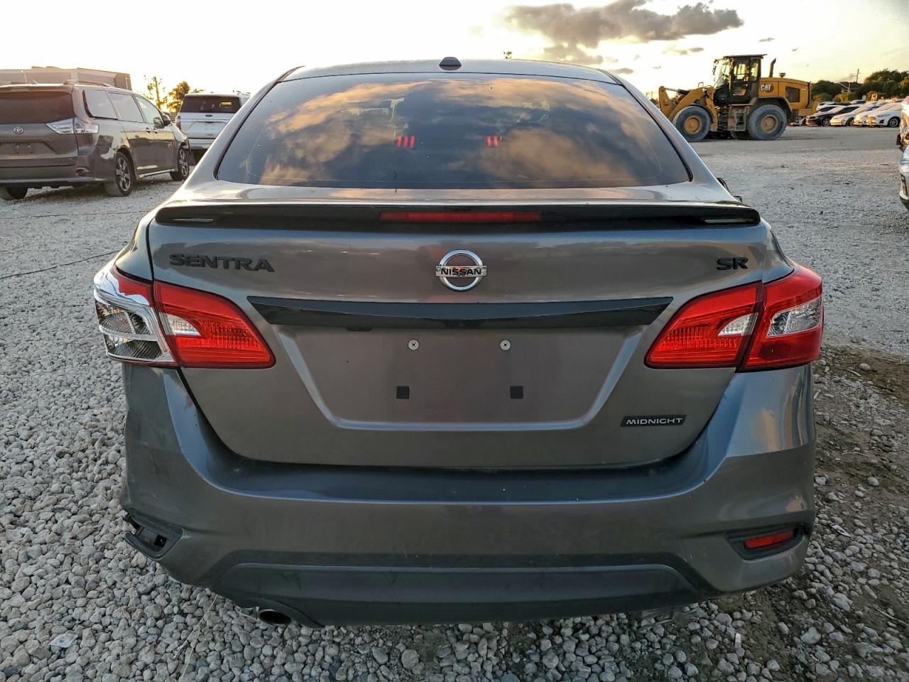 Nissan Sentra S Image 7
