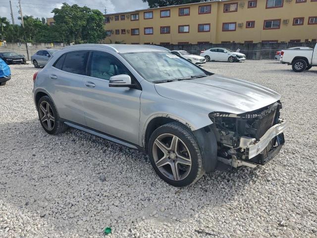 Mercedes-Benz GLA 250 Image 8