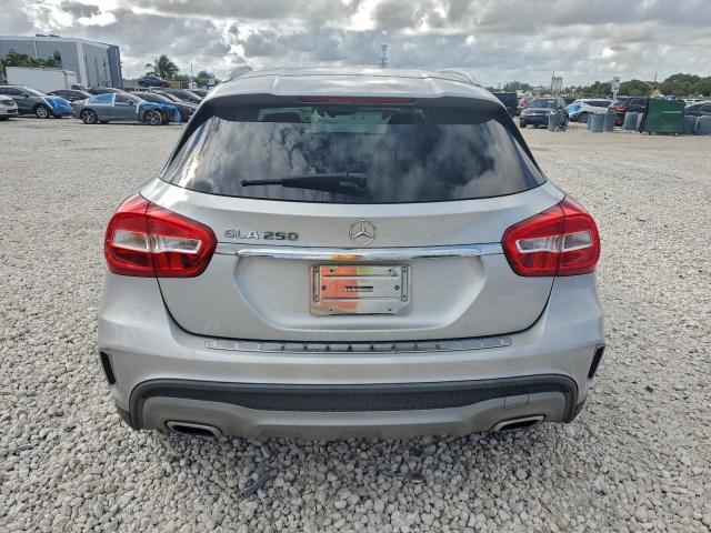 Mercedes-Benz GLA 250 Image 7