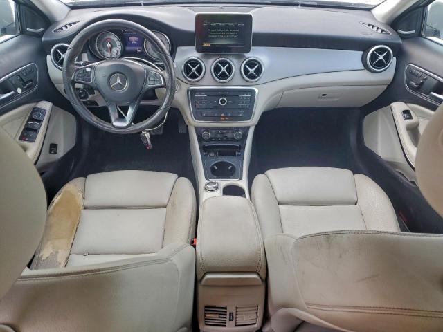 Mercedes-Benz GLA 250 Image 6