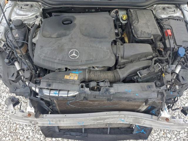 Mercedes-Benz GLA 250 Image 12