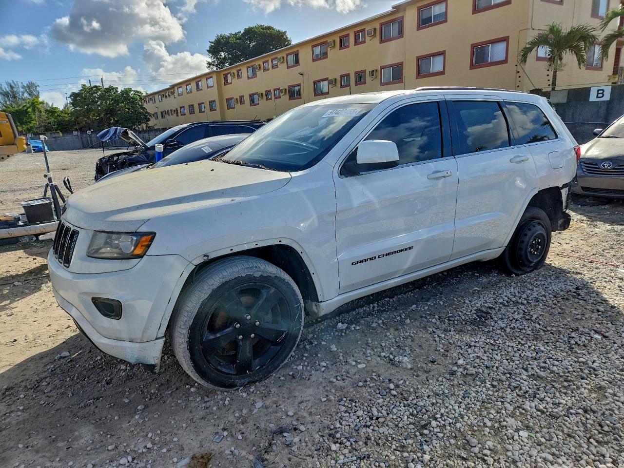 Jeep Grand Cherokee Laredo Image 1