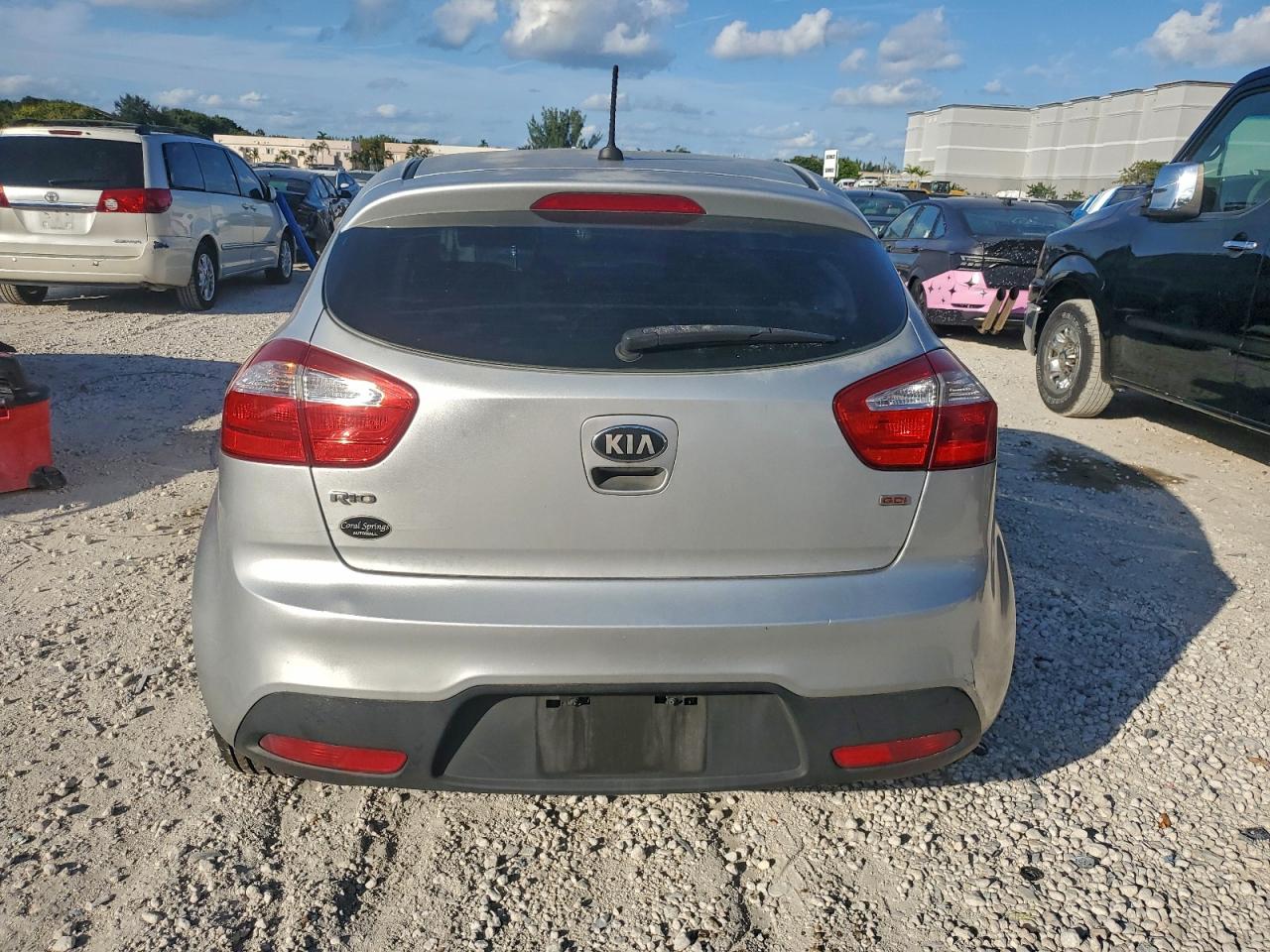 Kia Rio Lx Image 9