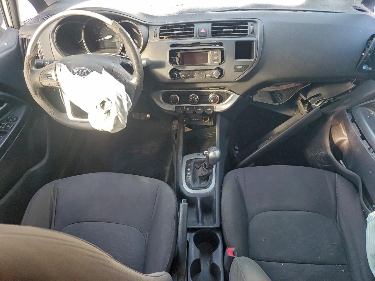 Kia Rio Lx Image 11