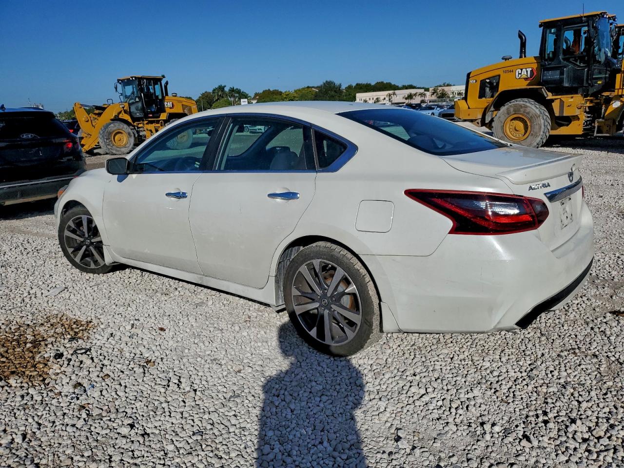 Nissan Altima 2.5 Image 2