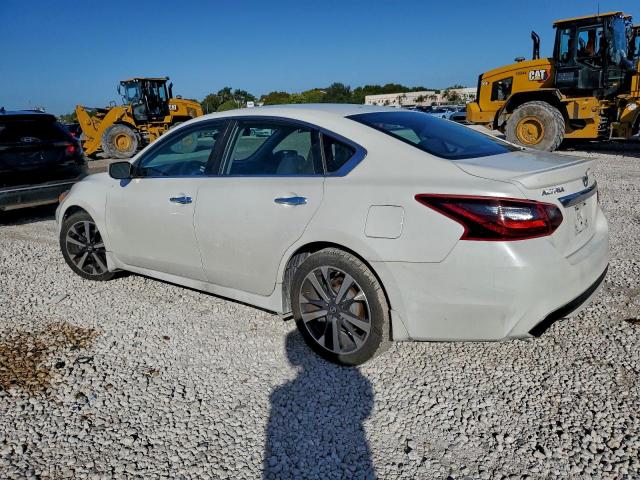 Nissan Altima 2.5 Image 2