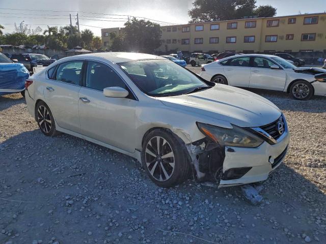 Nissan Altima 2.5 Image 4