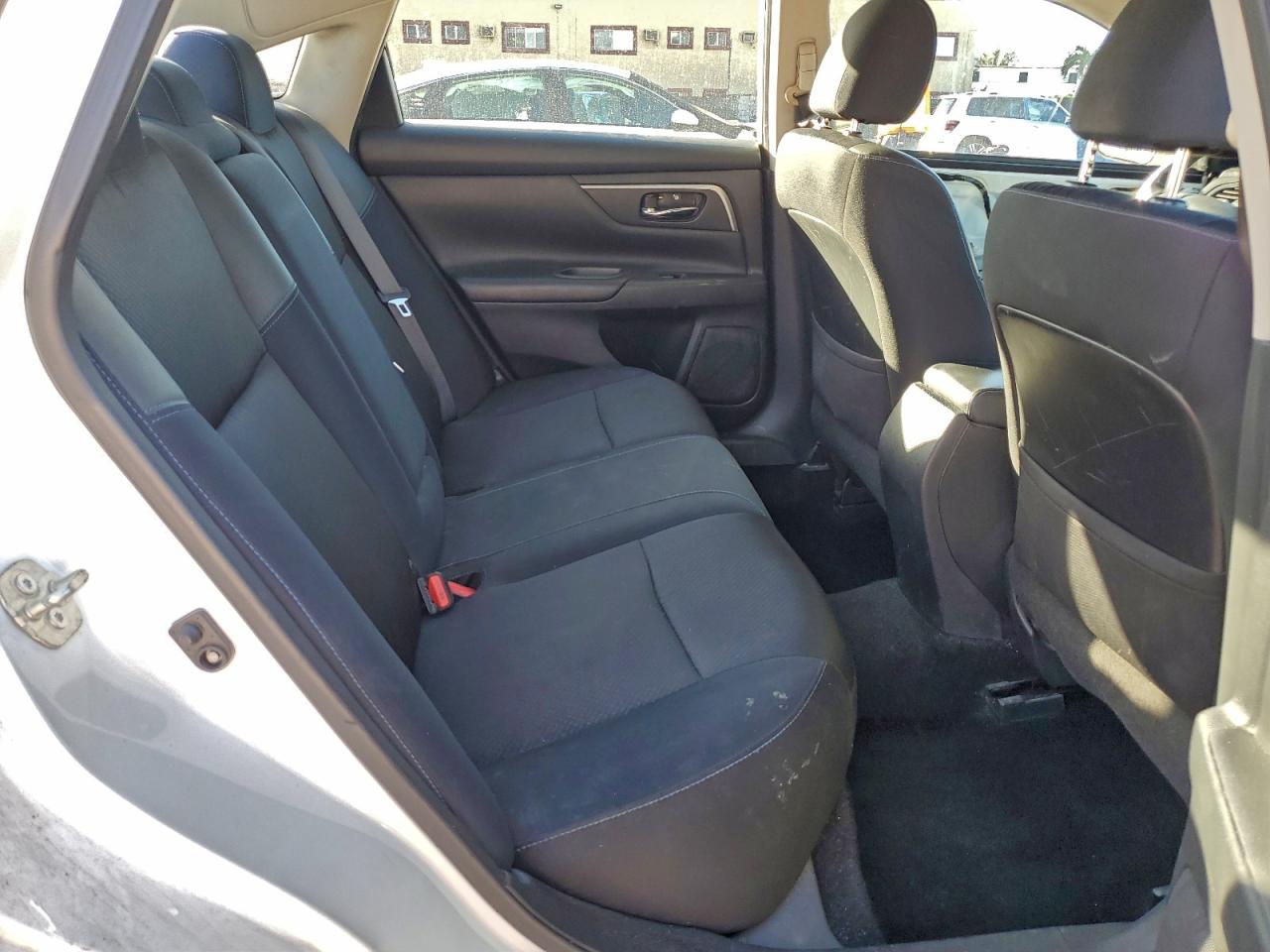 Nissan Altima 2.5 Image 6