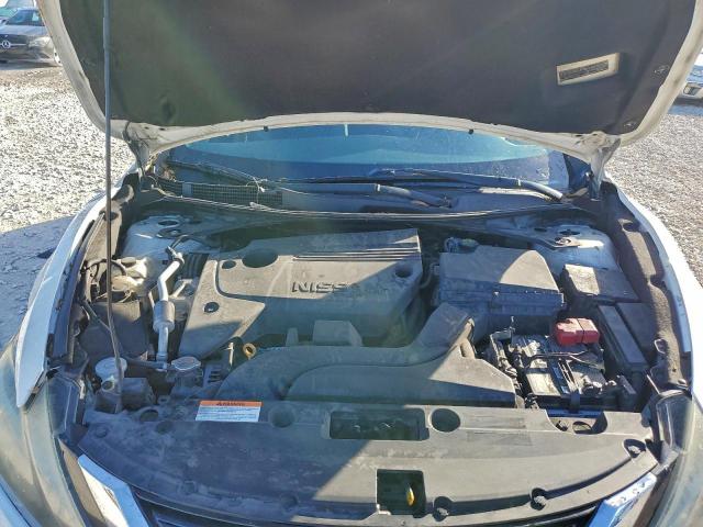 Nissan Altima 2.5 Image 8