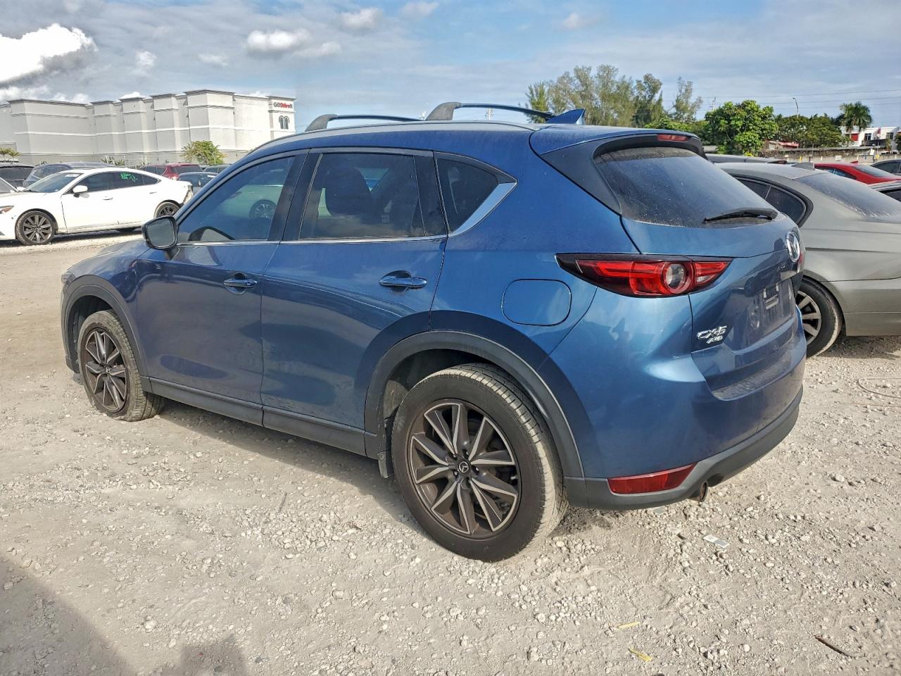 Mazda Cx Grand Touring Image 3