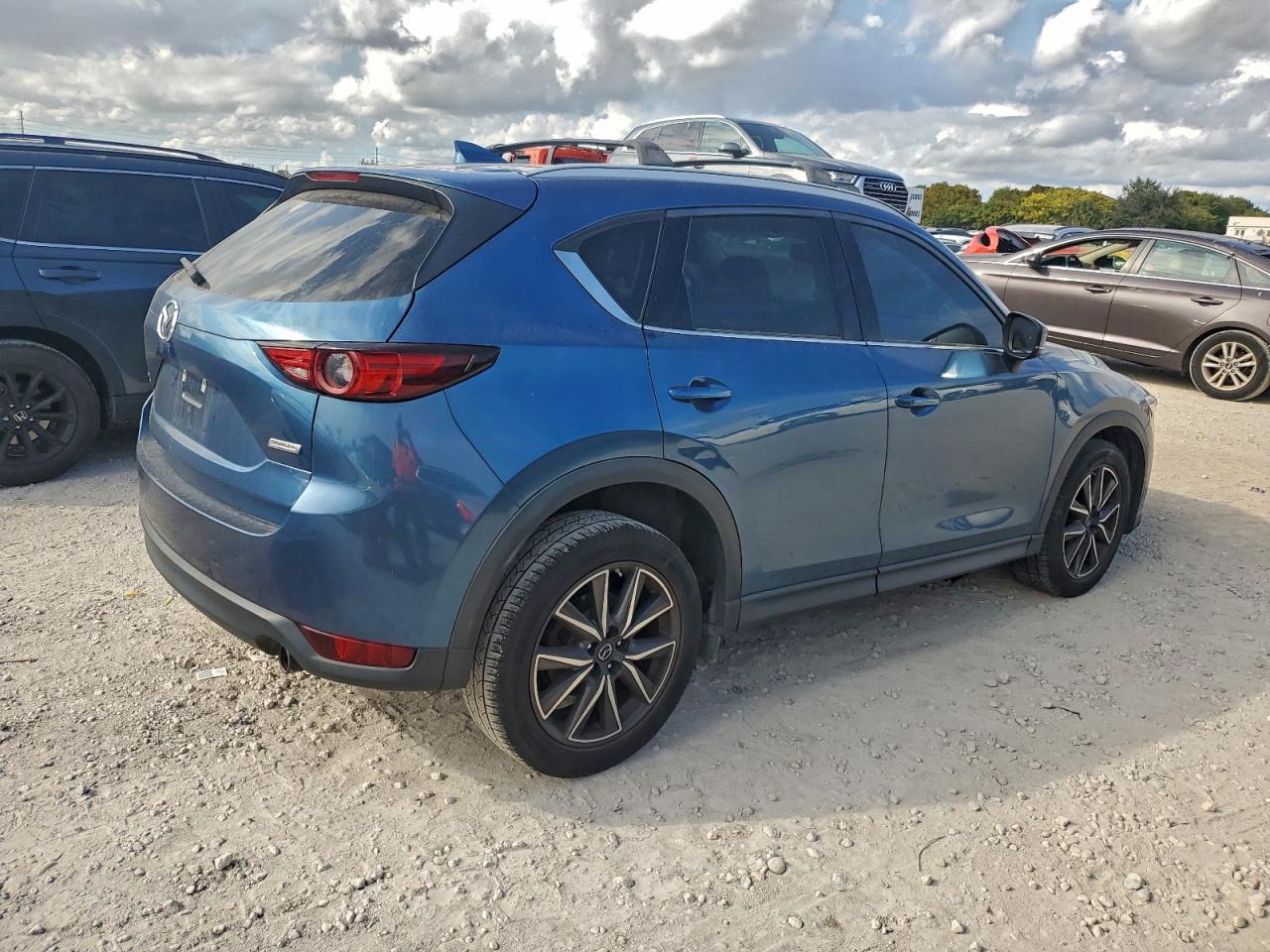 Mazda Cx Grand Touring Image 2