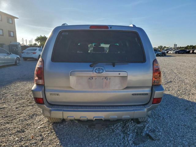 Toyota 4Runner Limited Image 2