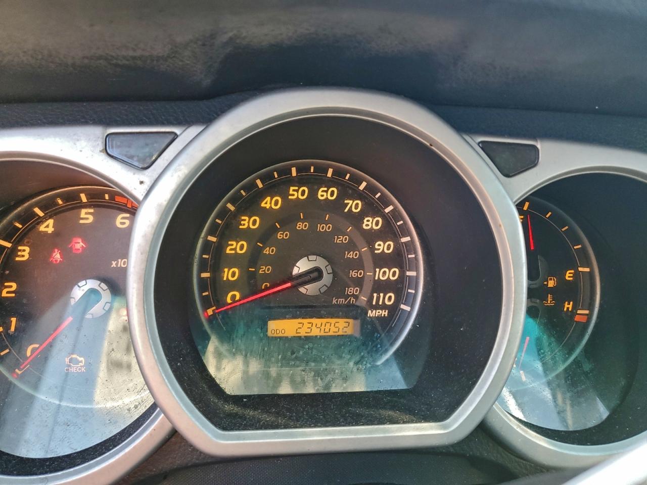 Toyota 4Runner Limited Image 8