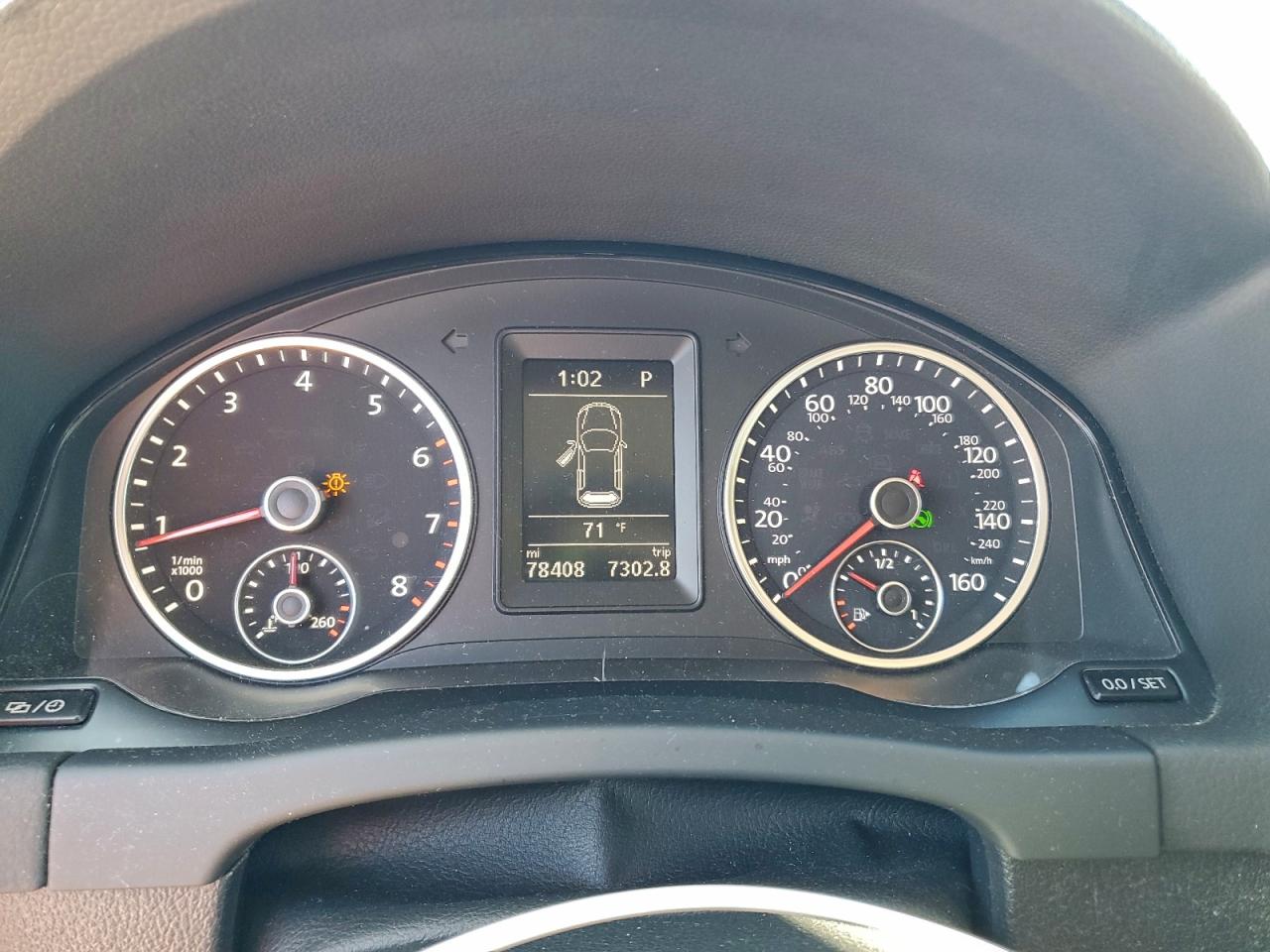 Volkswagen Tiguan S Image 12